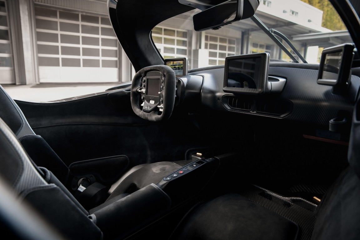 Aston Martin Valkyrie (Automatic)